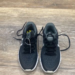 Under Armour woman sneakers